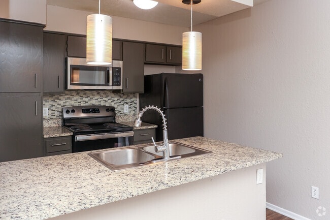 Interior Photo - The Chandler