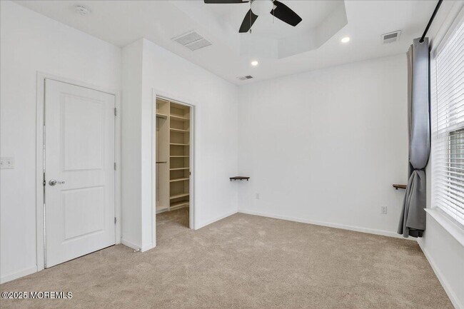 Building Photo - 107 Celebration Blvd