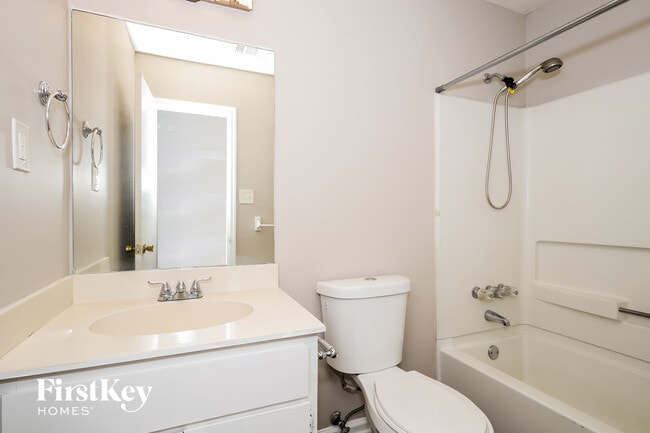 Building Photo - 3818 Rolling Pl