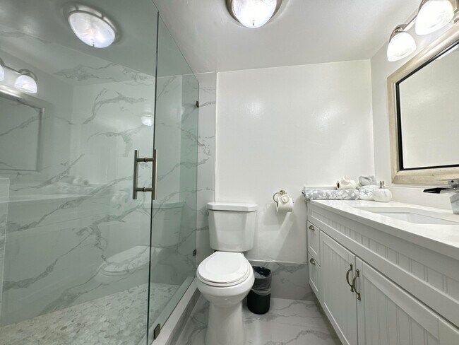 Building Photo - 152 Weybridge Cir