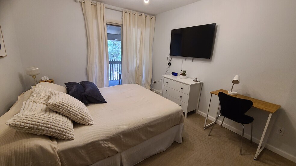 Bedroom access to balcony - 2707 Valmont Rd #307A