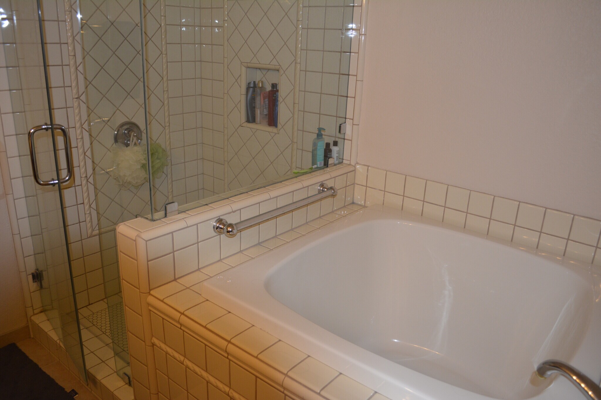 Building Photo - 1244 Valley View Rd