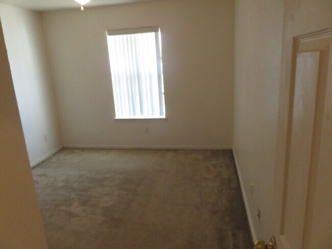 Building Photo - 2317 Upland Bend Dr