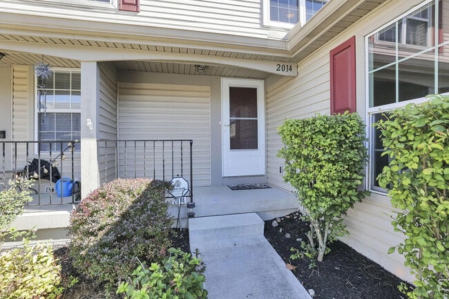 Building Photo - 2014 Burbridge Ln