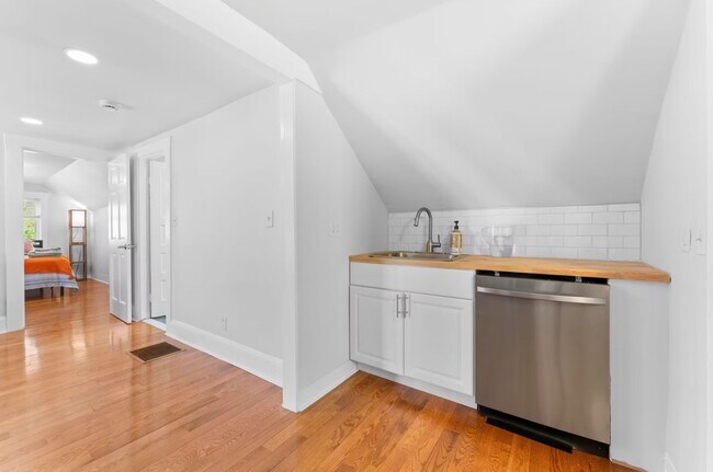 Building Photo - 67 Curtis Rd