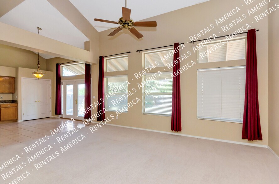 Building Photo - 10951 E Soaptree Pl