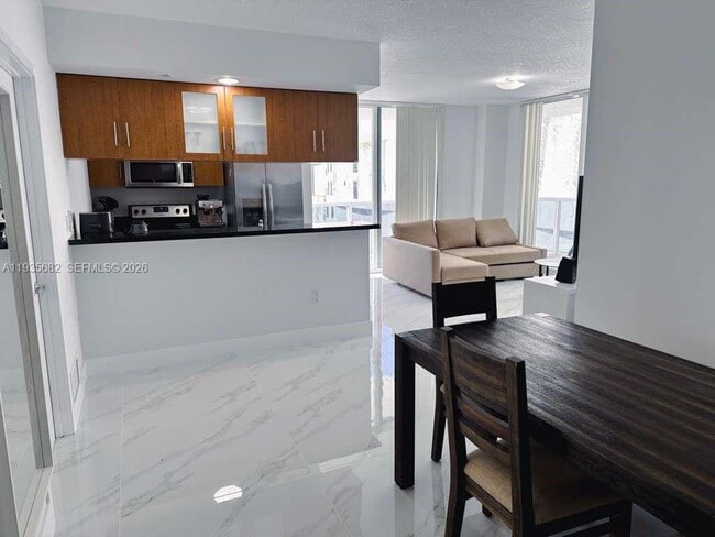 Building Photo - 601 NE 23rd St