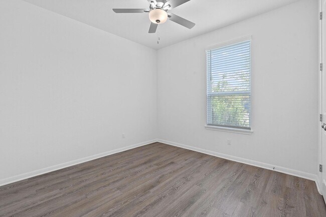 Building Photo - 529 Leeward Pass