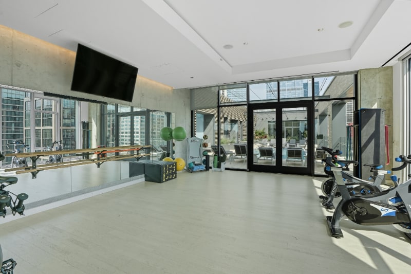 Building Photo - 175 N Desplaines St