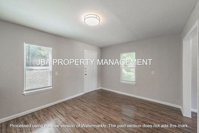 Building Photo - 5433 Houghton Ave