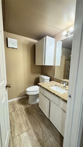 Building Photo - 2301 Balsam Dr