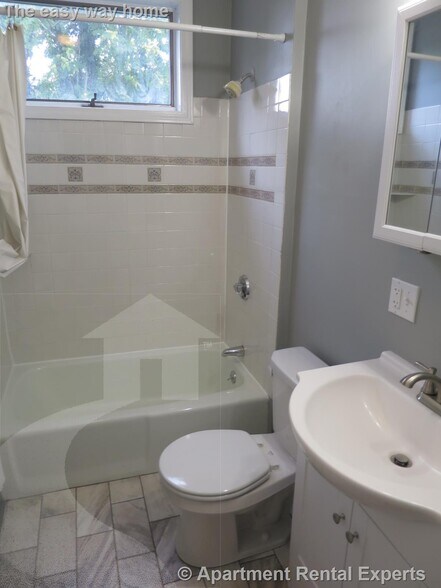 Building Photo - 72 Eustis St