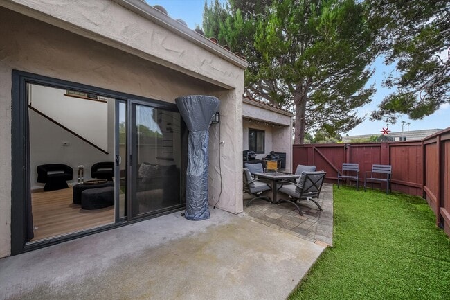 Building Photo - Catch the Wave of Modern Comfort at Our Reef Oasis