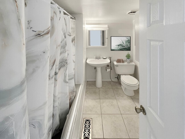 Building Photo - 1135 Olive St