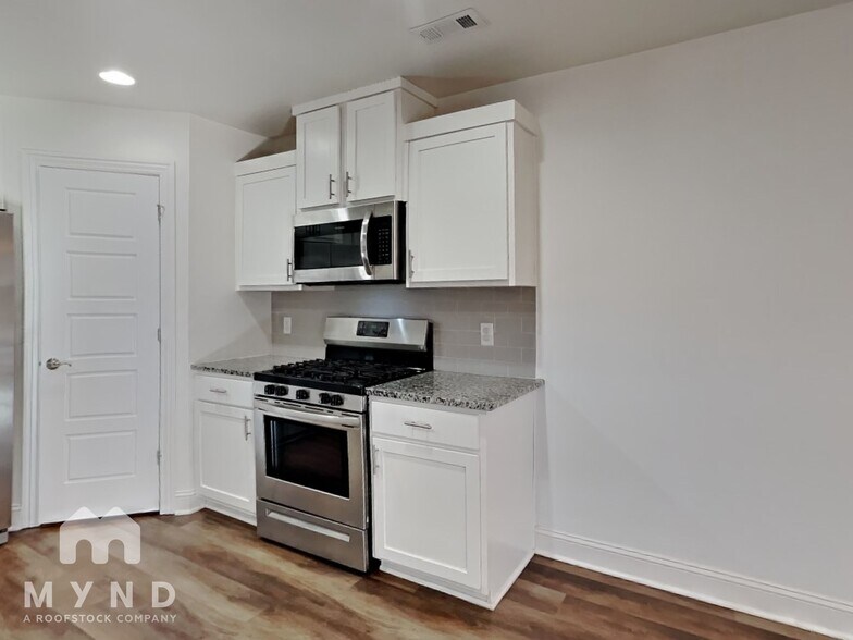 Building Photo - 5807 SW Teppee Ave