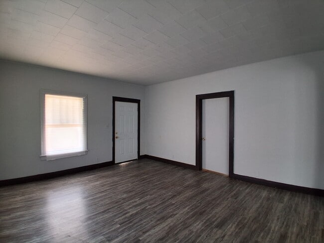 Building Photo - 501  Avenue-B