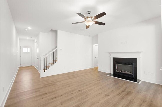 Building Photo - 2469 Honey Wy