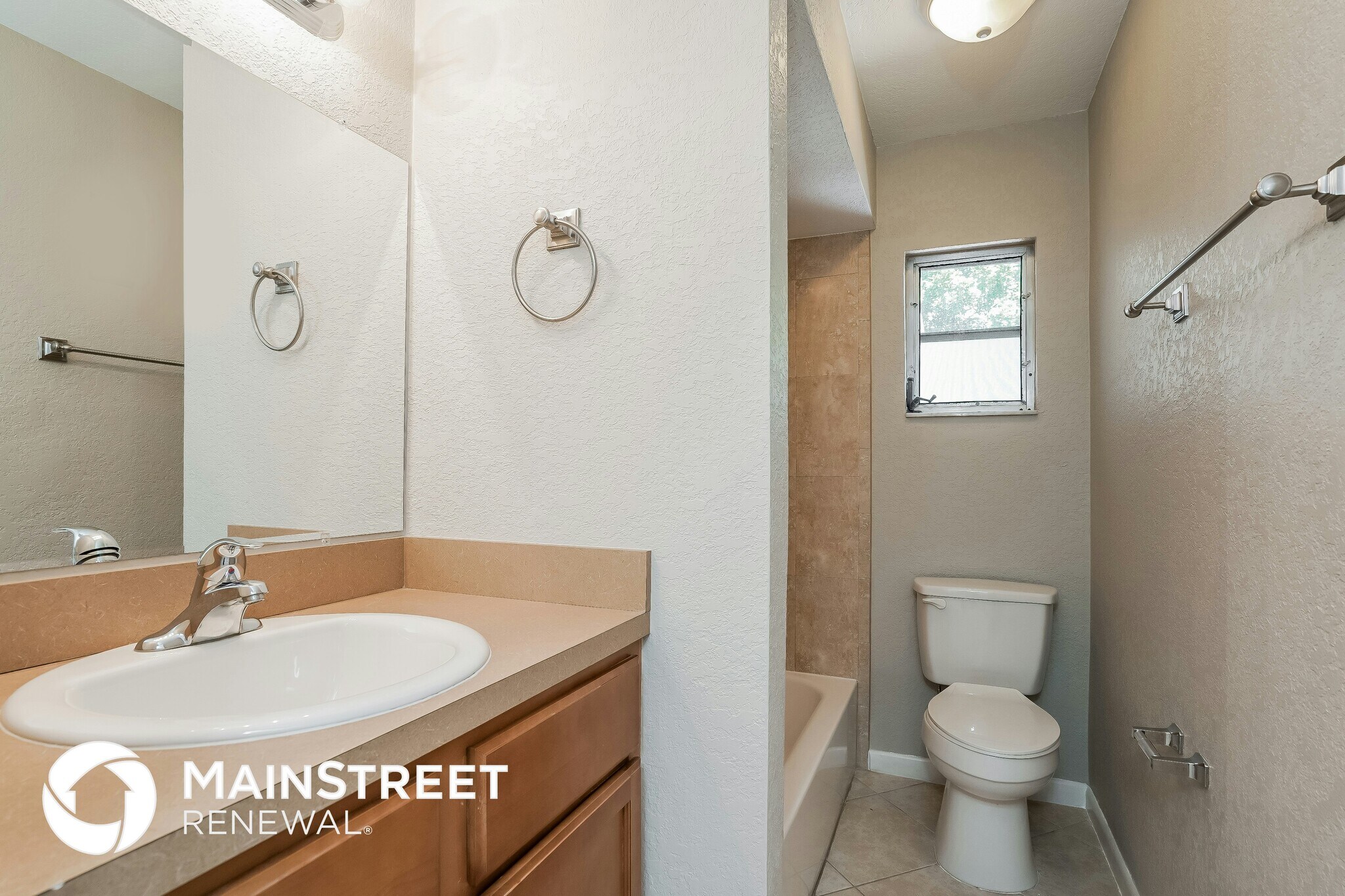 Building Photo - 1423 SE 18th St