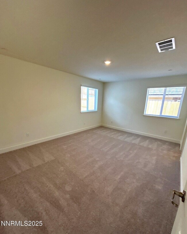Building Photo - 904 Cascade Range Dr