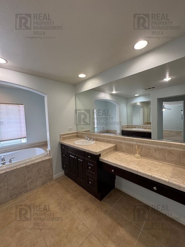 Building Photo - Murrieta Luxury Estate with Resort Pool, Designer Kitchen & Entertainer’s Backyard Retreat