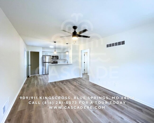 Building Photo - 911 SW Kingscross Rd