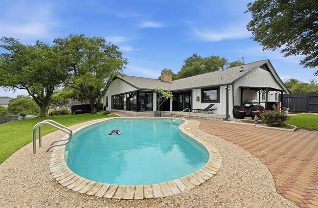 Building Photo - 4805 Greystone Dr