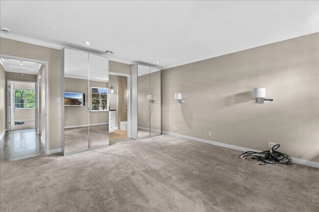 Building Photo - Luxury Private 2 bd Rental Home w/ Pool