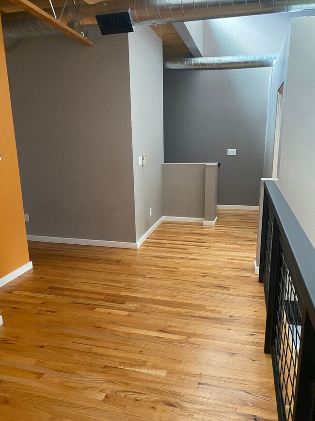 Building Photo - Contemporary 2 Bedroom, 2.5 Bath townhouse...