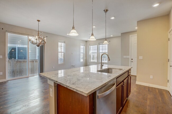 Building Photo - $2,500.00 - 3 Bedrooms and 2.5 Bathrooms T...