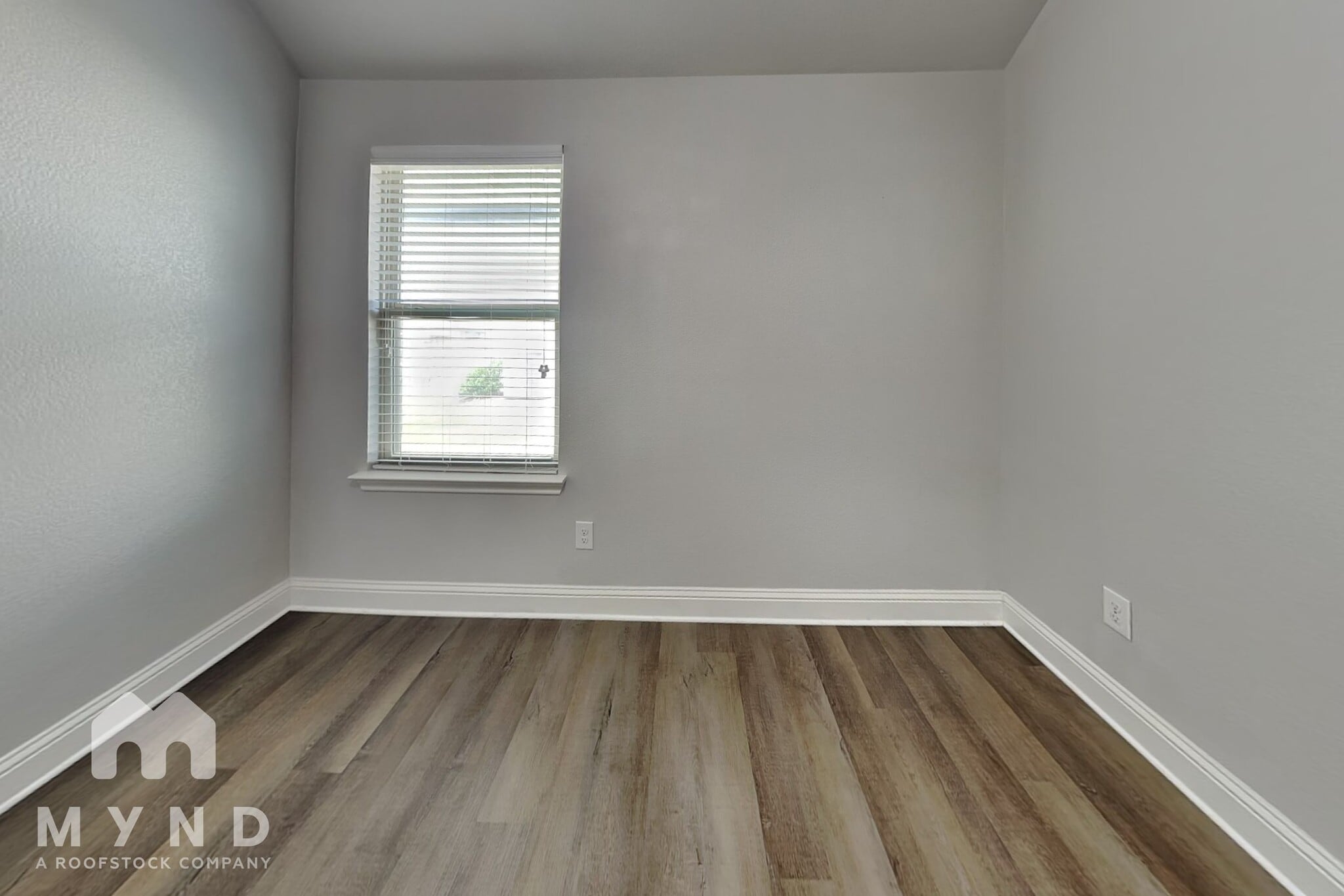 Building Photo - 1008 Rose Garden Dr