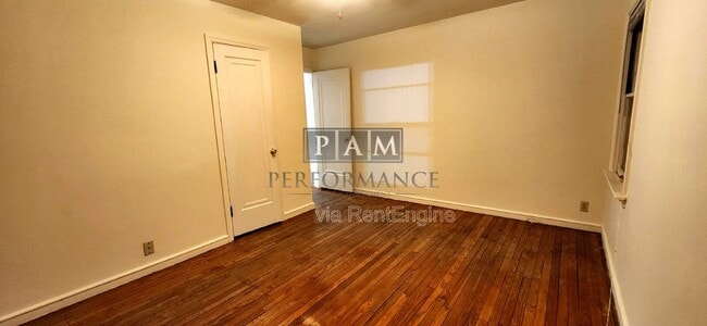 Building Photo - 2045 N 86th St