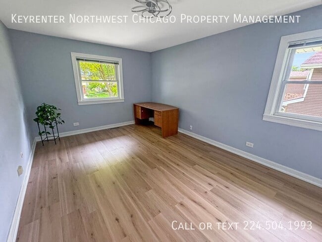 Building Photo - 1028 Tiverton Ct