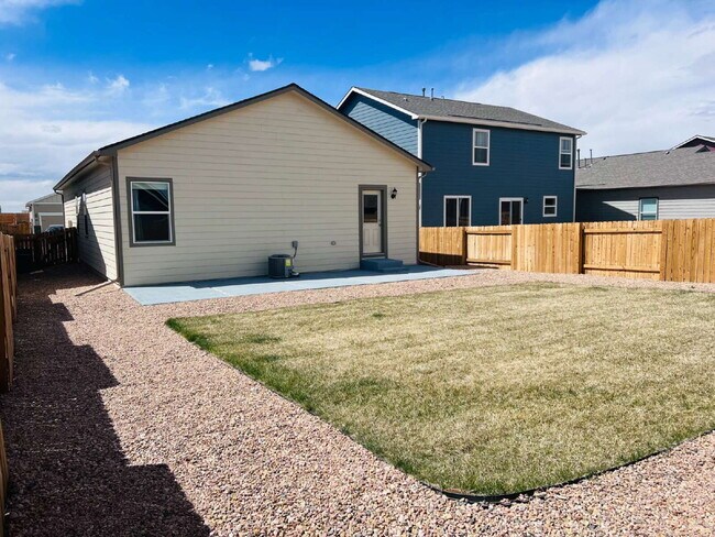 Building Photo - Charming Ranch Home in Bennett Crossing! Features 3 Beds/2 Baths and Large Fenced Backyard.