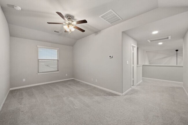 Building Photo - 6905 Etna Way