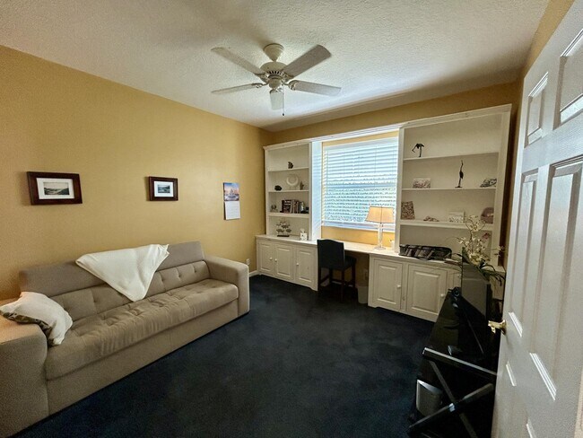 Building Photo - 360 Shoreline Cir