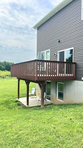 Building Photo - 1208 Gemstone Pointe Dr