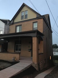 Building Photo - 2225 Bensonia Ave