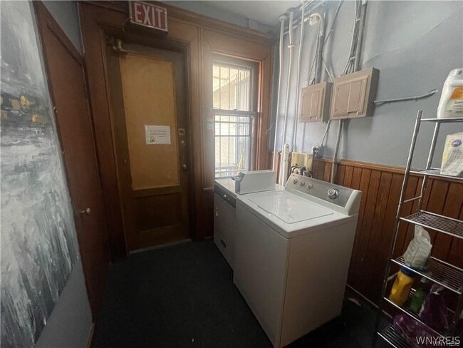 Building Photo - 1115 Delaware Ave