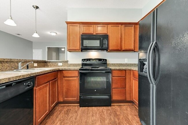 Building Photo - 850 Canyon Oak Loop