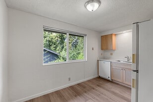 Building Photo - 141 16th St