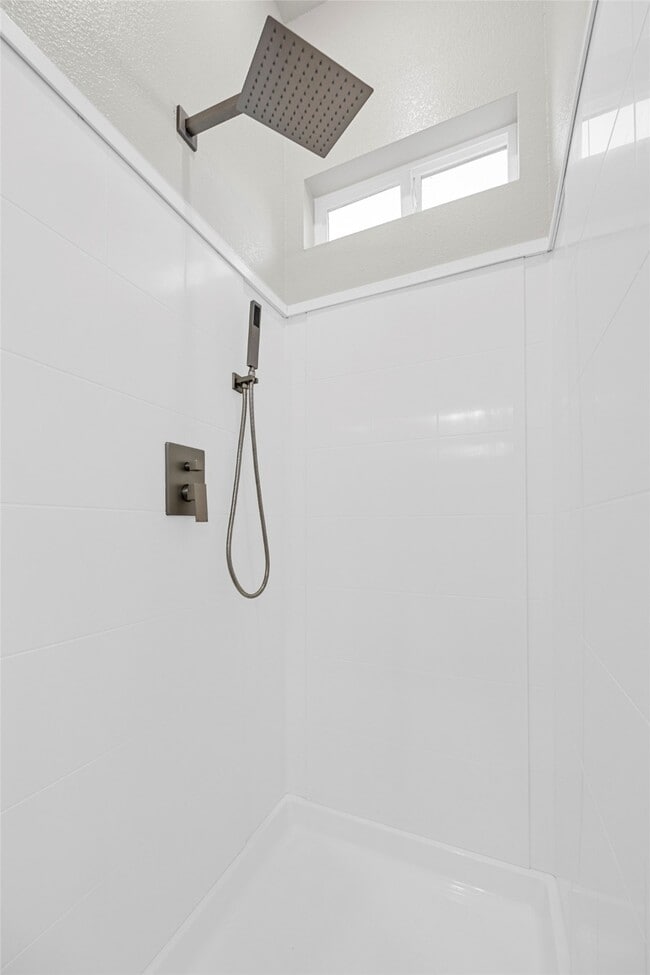 Building Photo - 56 Rd 5604