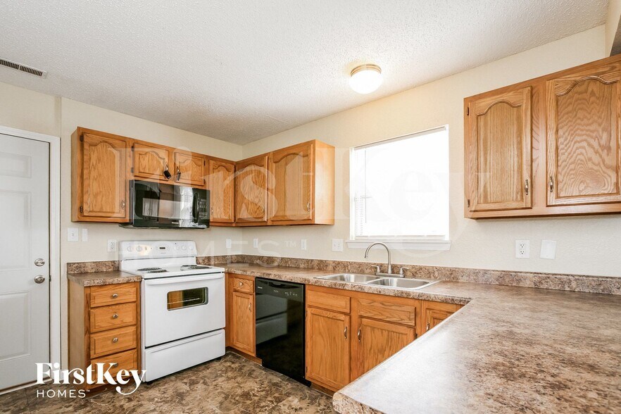 Building Photo - 1412 Egret Ln