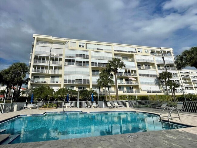 Building Photo - 7872 Sailboat Key Blvd S