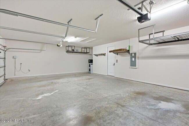 Building Photo - 102 Ann Scott Dr