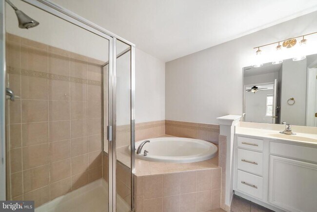 Building Photo - 249 Flagstone Rd