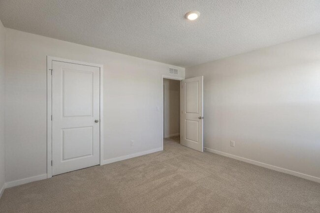 Building Photo - 1611 Maci St