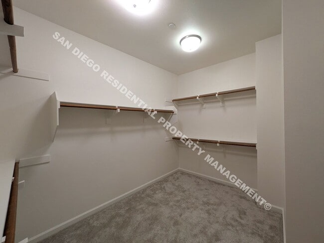 Building Photo - Spectacular Sorrento Valley View Home Avai...