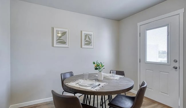 Building Photo - Modern 3-Bedroom Home with Resort-Style Amenities