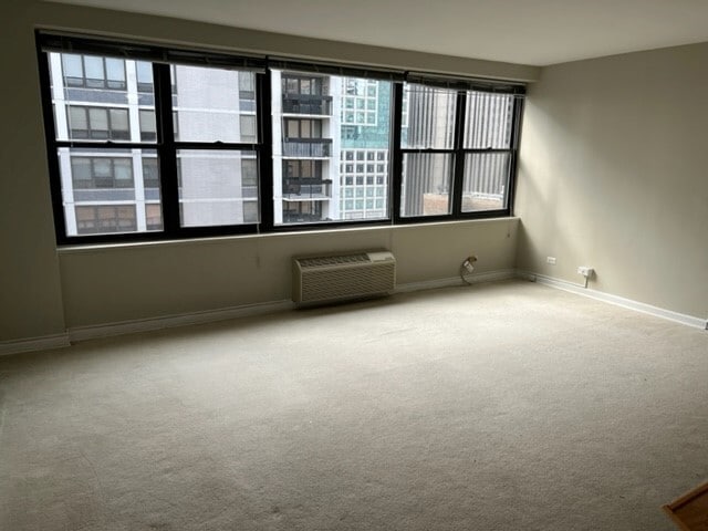 Building Photo - 850 N Dewitt Pl