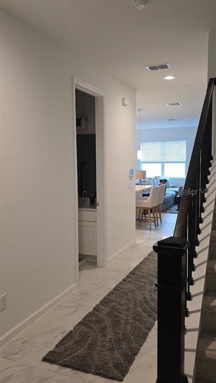 Building Photo - 1665 Pinecliff Dr